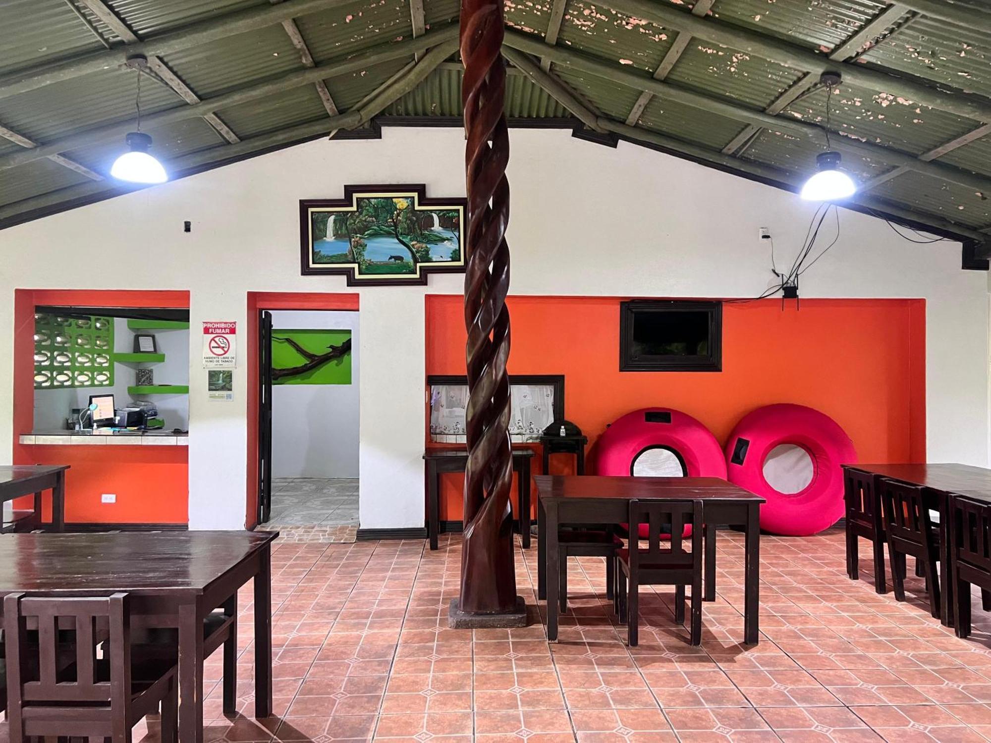Hotel Catarata Rio Celeste Bujagua Buitenkant foto