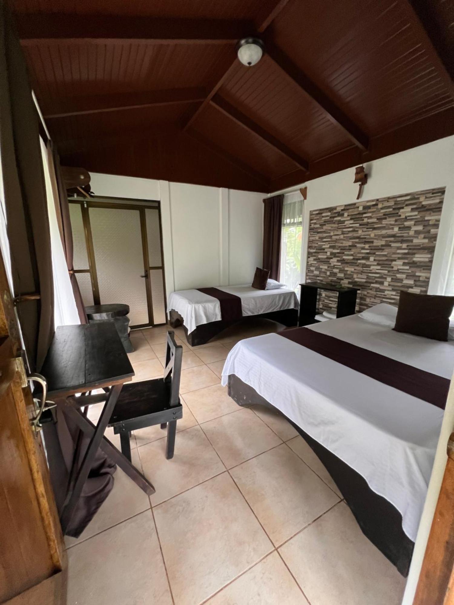 Hotel Catarata Rio Celeste Bujagua Buitenkant foto
